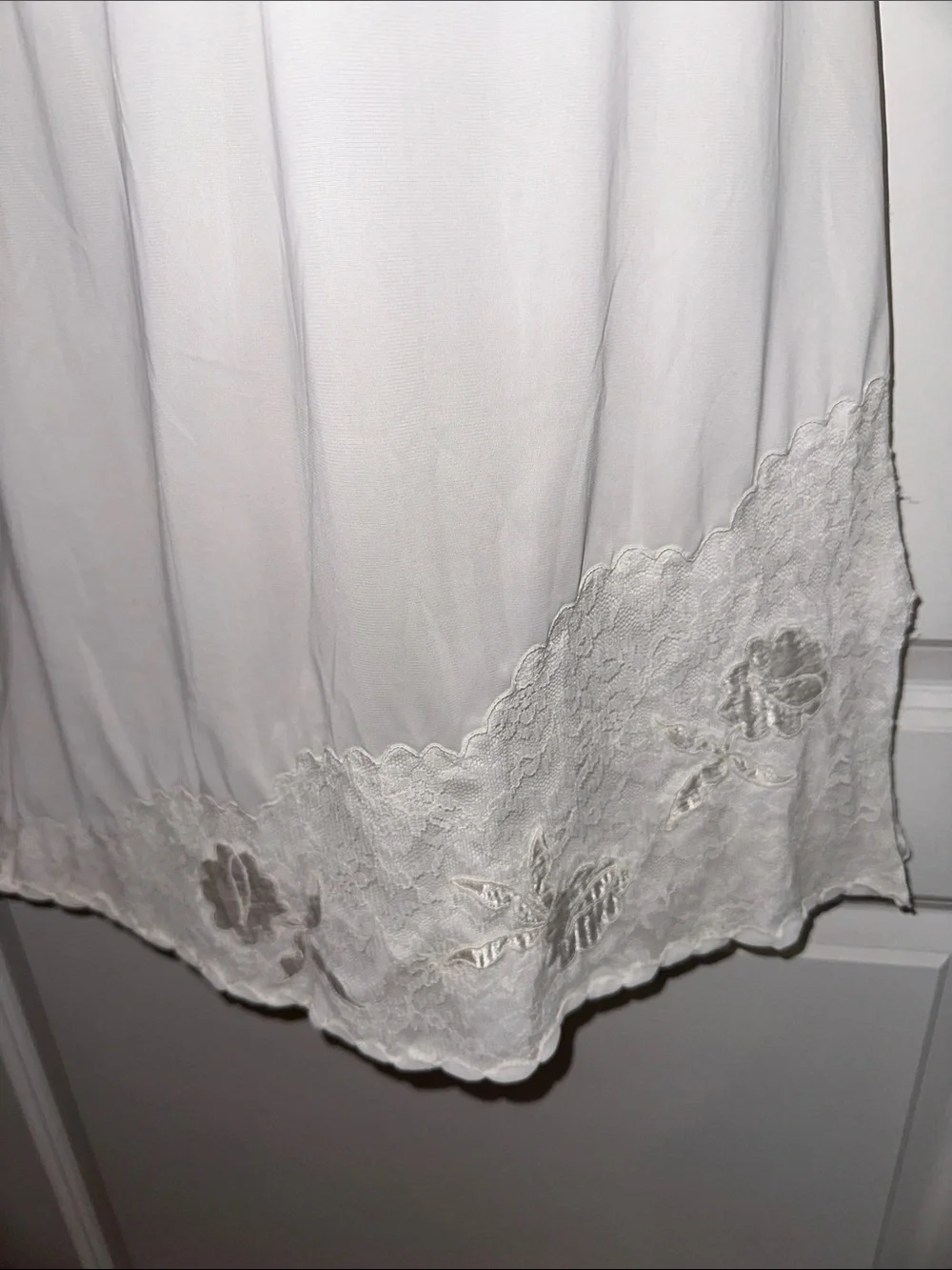 Vintage‎ 60s Pinehurst  Creamy White Half Slip with Lace Hem - Picture 3 of 7